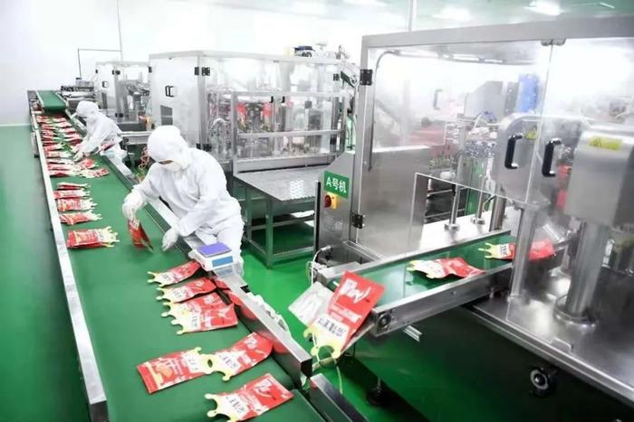 從五毛辣條到國民品牌 衛(wèi)龍如何在尋常賽道煉成高端形象